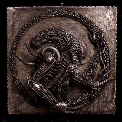 Plaque Alien