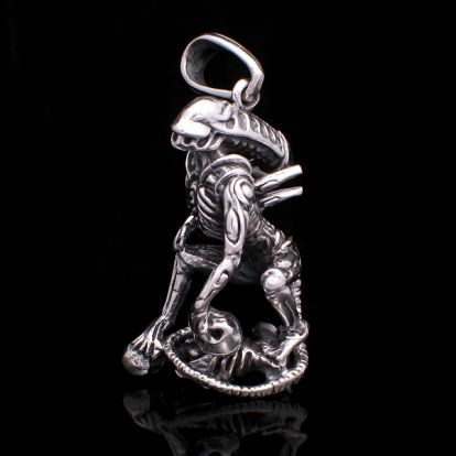 Pendentif alien