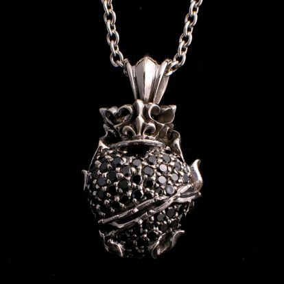 Pendentif coeur couronn�